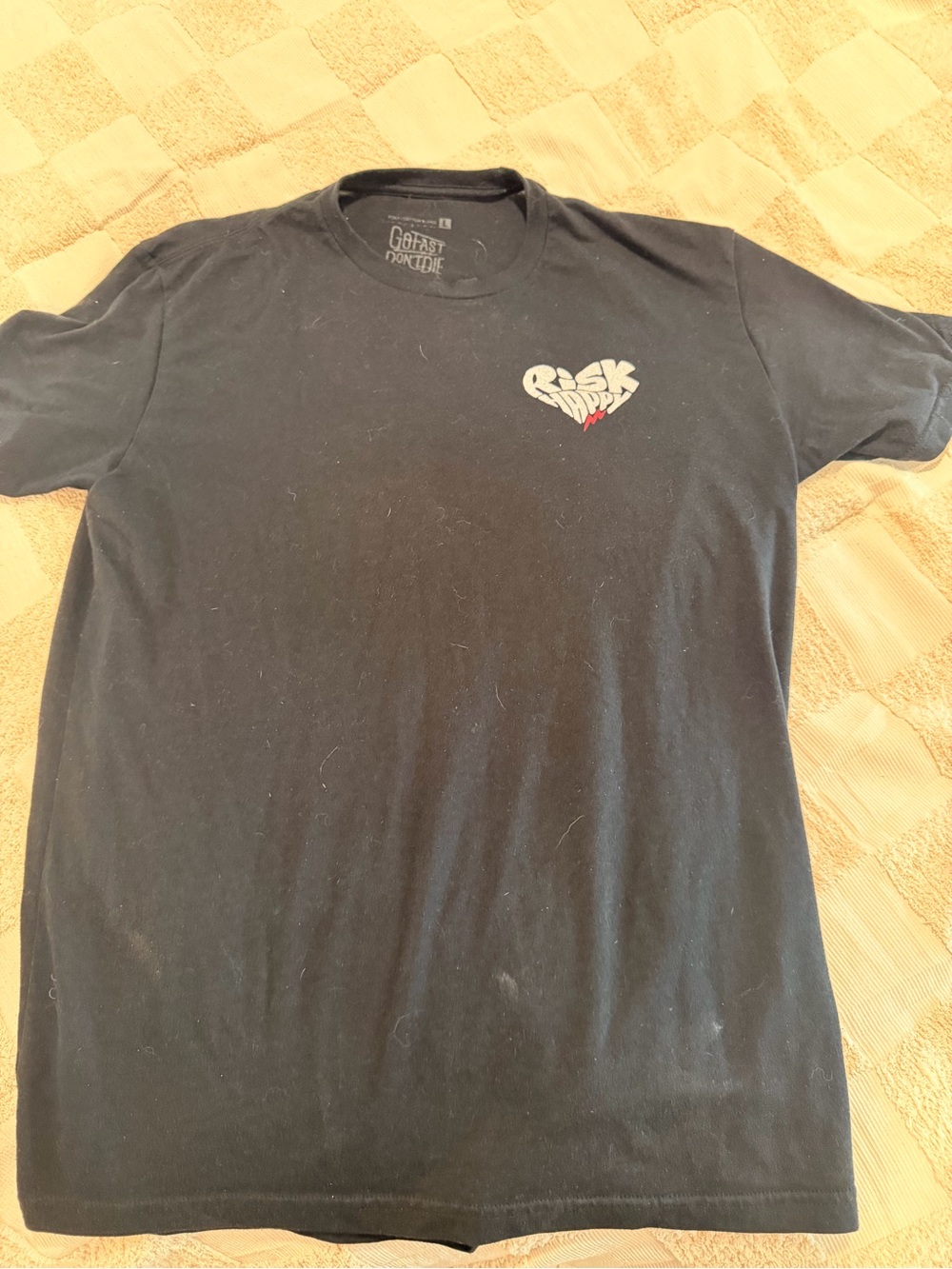 Go fast dont dieBlack 'Risk' Heart Graphic Tee